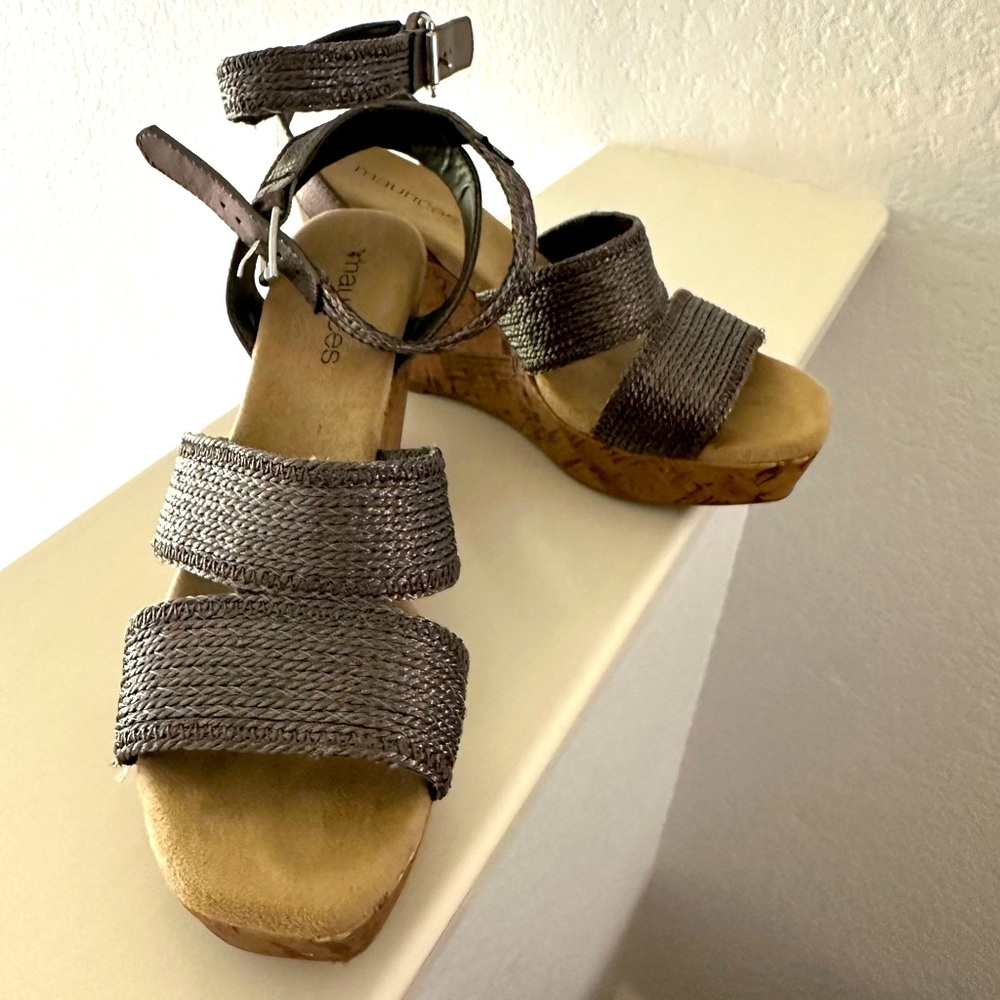 Size 6 open toe wedge